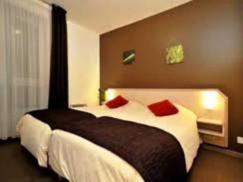 Brit Hotel Cherbourg Exterior photo